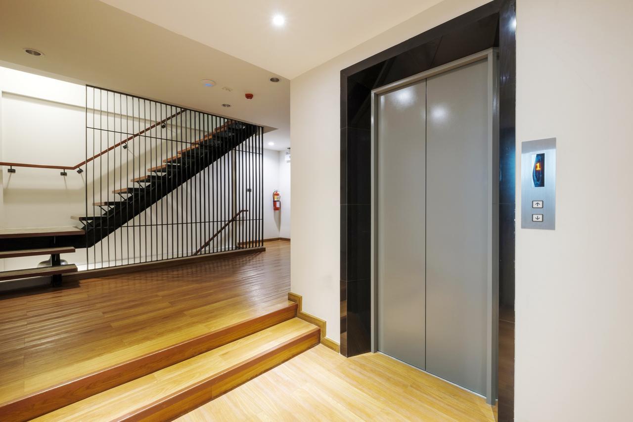 Zen Rooms Zleepmotion Bangkok Bagian luar foto